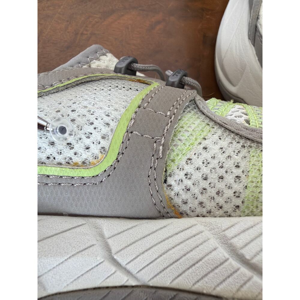 Teva White Grey Green Pull-On Sneakers Size 9 - Picture 6 of 11